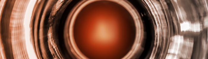 Objectif avec lumière orange au bout