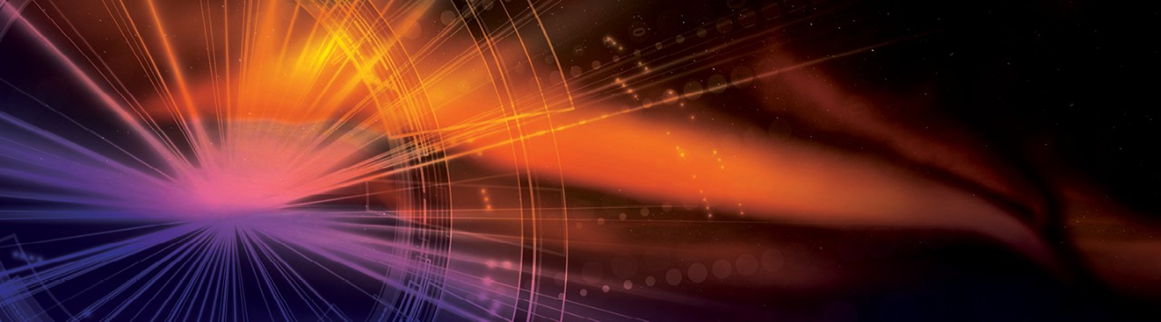 Aurora dai colori vivaci con sfumature di viola e arancione in un cielo notturno.