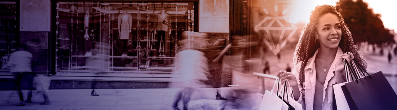 Persona felice che fa shopping