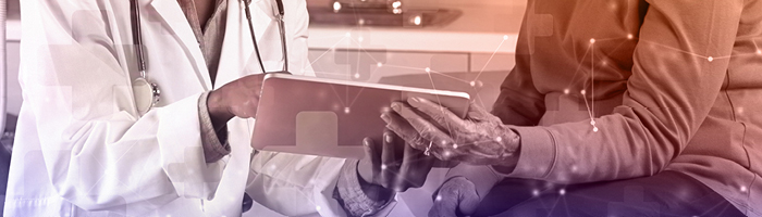 一同檢閱 COA 的臨床研究人員與試驗參加者